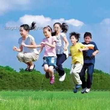 最能“长高”的运动，不是篮球也不是游泳，是这两点：弹跳与伸展！